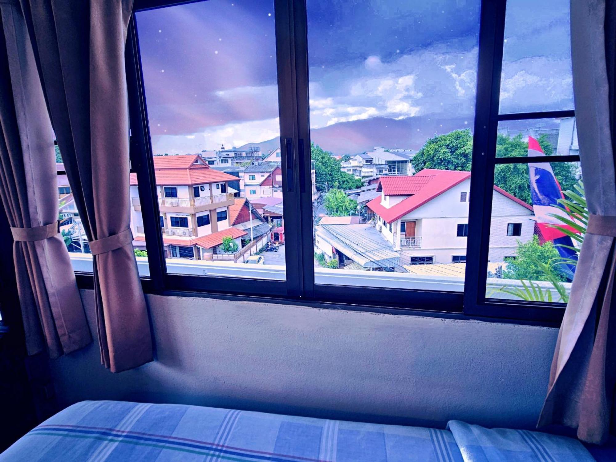 Bed And Terrace Guesthouse Chiang Mai Dış mekan fotoğraf